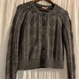 Faherty Sunwashed
Cable Crew Organic Cotton sweater